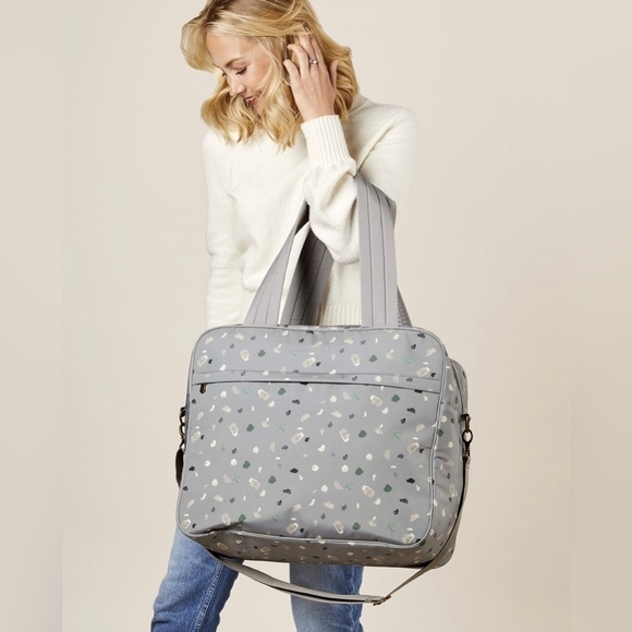 🚨Shattered Abstract Voyager Tote - Picture 5 of 6